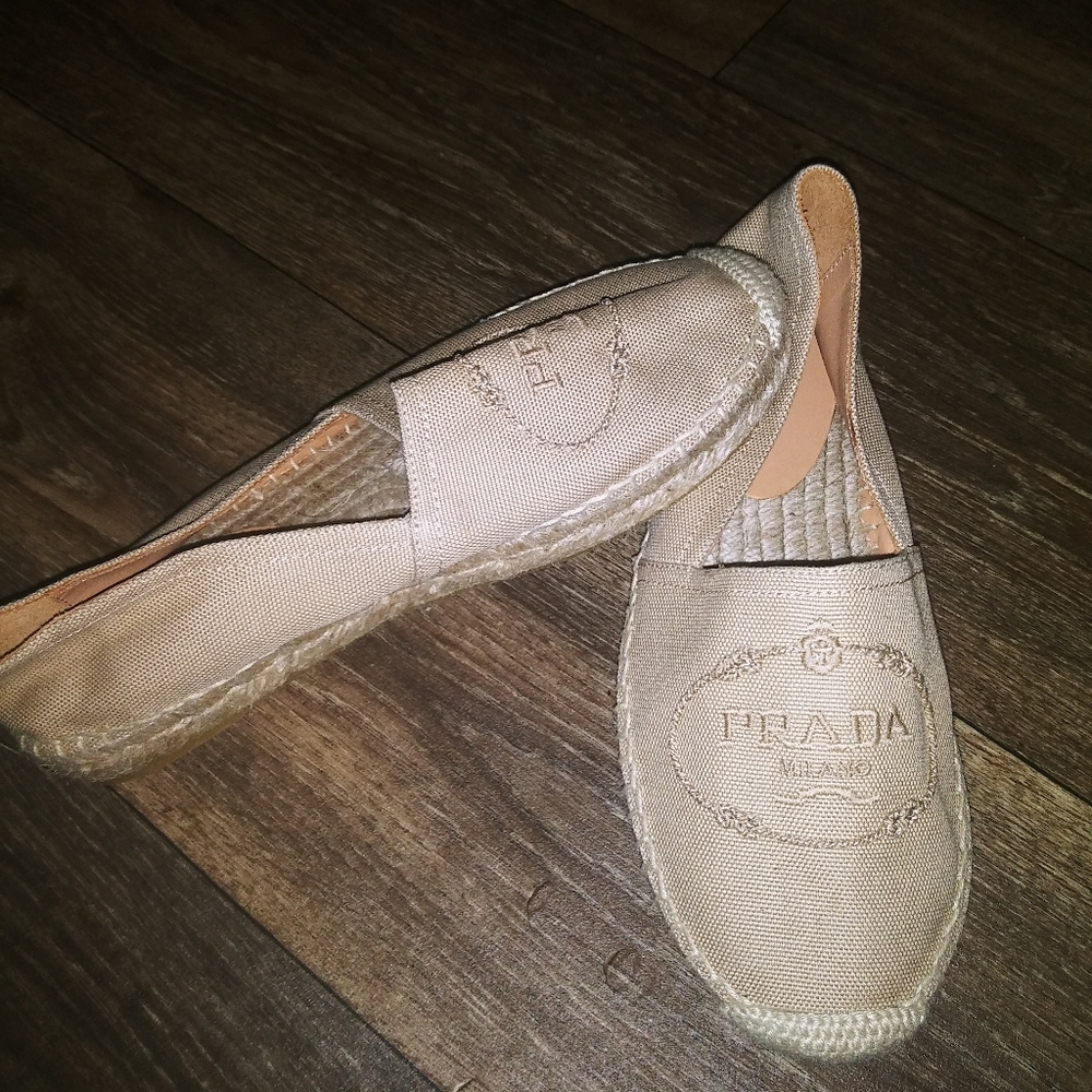 Shoes - Picture 4 of 5